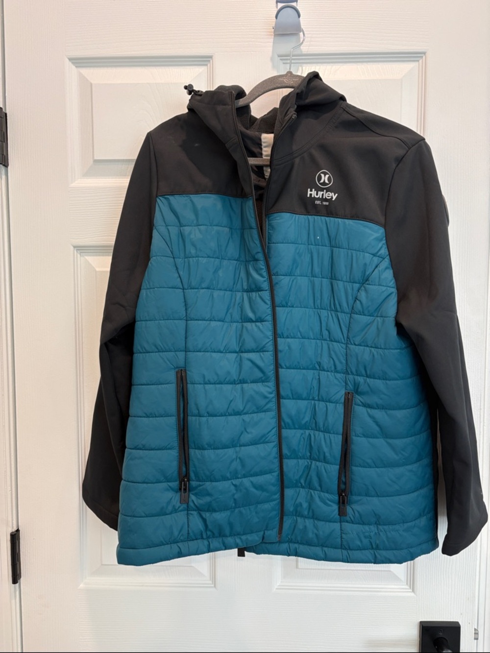 Hurley Teal and Black Quilted Hooded Jacket with Zip Pockets